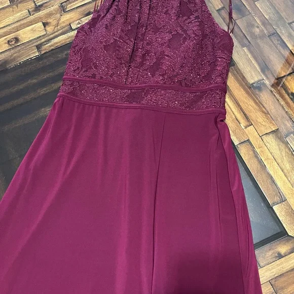 Morgan & co womens burgundy formal dress Morgan & co womens burgundy formal dress